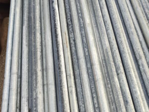 Rury ocynkowane w rozmiarach 21,3x2,3 i 26,9x2,3